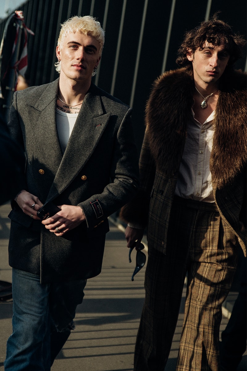 Streetstyle：ミラノ・ファッションウィーク2023年秋冬 Wild Colors and Audacious Patterns Dazzle Mens Milan Fashion Week FW23 Street Style fall winter 2023 fendi gucci adidas baguette kim jones prada raf simons charles jeffrey loverboy milanese etro charles jeffrey loverboy