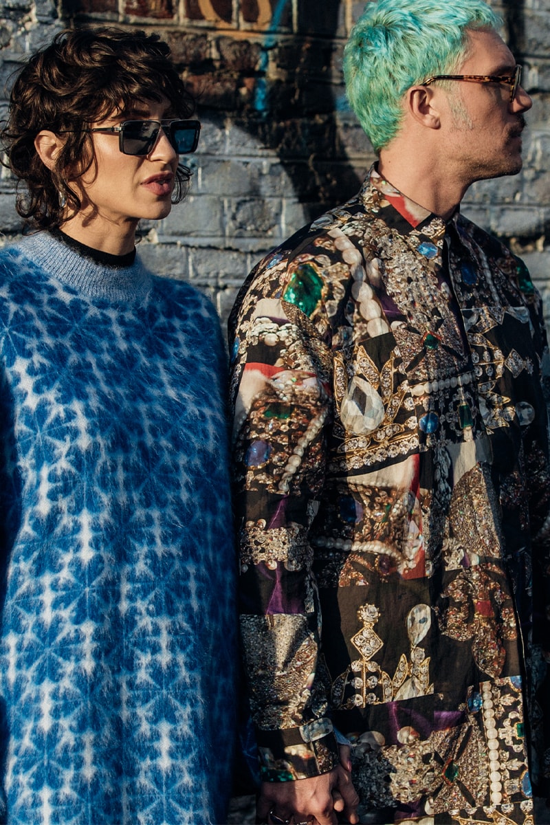 Streetstyle：ミラノ・ファッションウィーク2023年秋冬 Wild Colors and Audacious Patterns Dazzle Mens Milan Fashion Week FW23 Street Style fall winter 2023 fendi gucci adidas baguette kim jones prada raf simons charles jeffrey loverboy milanese etro charles jeffrey loverboy