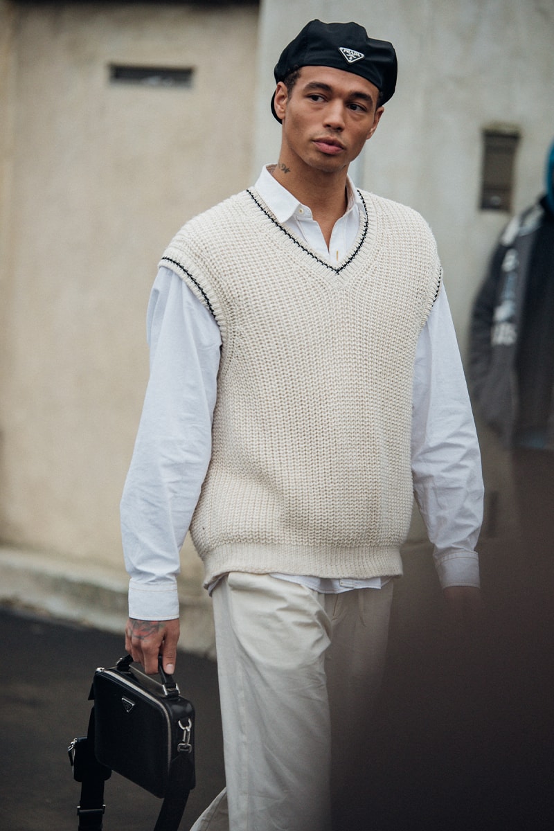 Streetstyle：ミラノ・ファッションウィーク2023年秋冬 Wild Colors and Audacious Patterns Dazzle Mens Milan Fashion Week FW23 Street Style fall winter 2023 fendi gucci adidas baguette kim jones prada raf simons charles jeffrey loverboy milanese etro charles jeffrey loverboy