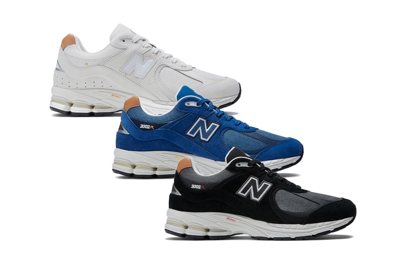 ニューバランスの新定番 2002R に新作 “デニムパック” が登場 New Balance Offers Three 2002R’s in Its New "Denim Pack" Available in “Atlantic Blue,” black, and white colorways.