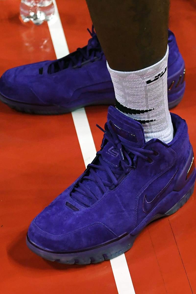 ナイキエアズームジェネレーション幻の PE モデル “コートパープル” が2023年夏にリリースか LeBron James' Nike Air Zoom Generation PE "Court Purple" Reportedly Releasing This Summer The purple suede shoes were first spotted on James during the 2018 NBA Finals.