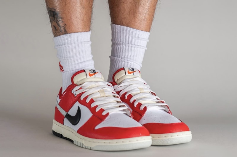 ナイキダンクローにブルズカラーを纏った新色 “シカゴ スプリット“ が登場か On-Foot Look at the Nike Dunk Low "Chicago Split" Adding a twist to the classic “Chicago” colorway.