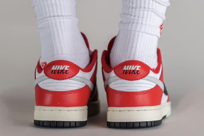 ナイキダンクローにブルズカラーを纏った新色 “シカゴ スプリット“ が登場か On-Foot Look at the Nike Dunk Low "Chicago Split" Adding a twist to the classic “Chicago” colorway.