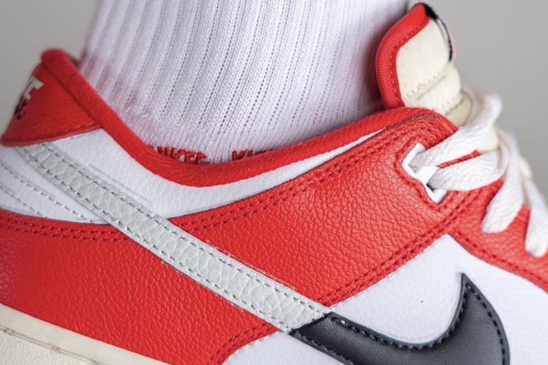 ナイキダンクローにブルズカラーを纏った新色 “シカゴ スプリット“ が登場か On-Foot Look at the Nike Dunk Low "Chicago Split" Adding a twist to the classic “Chicago” colorway.