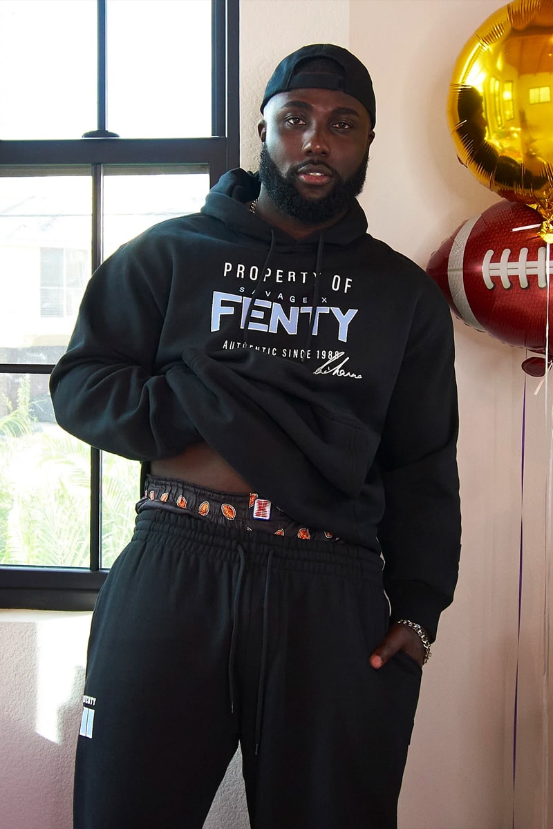 リアーナが手掛けるサーヴェージフェンティから“ゲームデイ”コレクションが登場 Rihanna Drops New Savage x Fenty Super Bowl Collection american footbal fenty rihanna sweater nfl singer asap rocky glendal arizona state form stadium apple music halftime show
