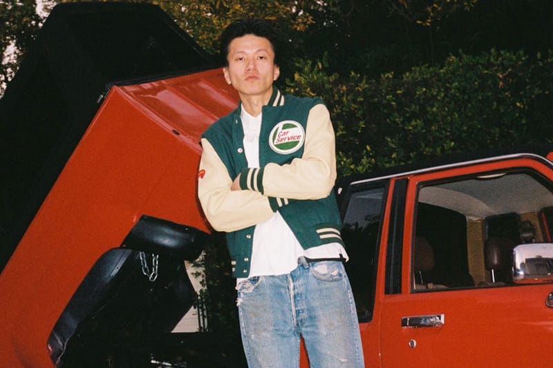 SKOOKUM と CarService がコラボアワードジャケットをリリース