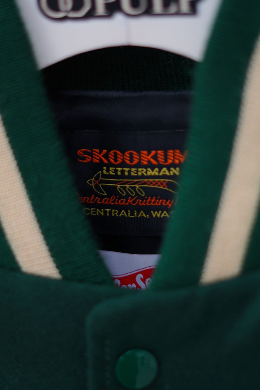 スクーカムとカーサービがコラボアワードジャケットをリリース SKOOKUM x CarService collaboration award jacket has released