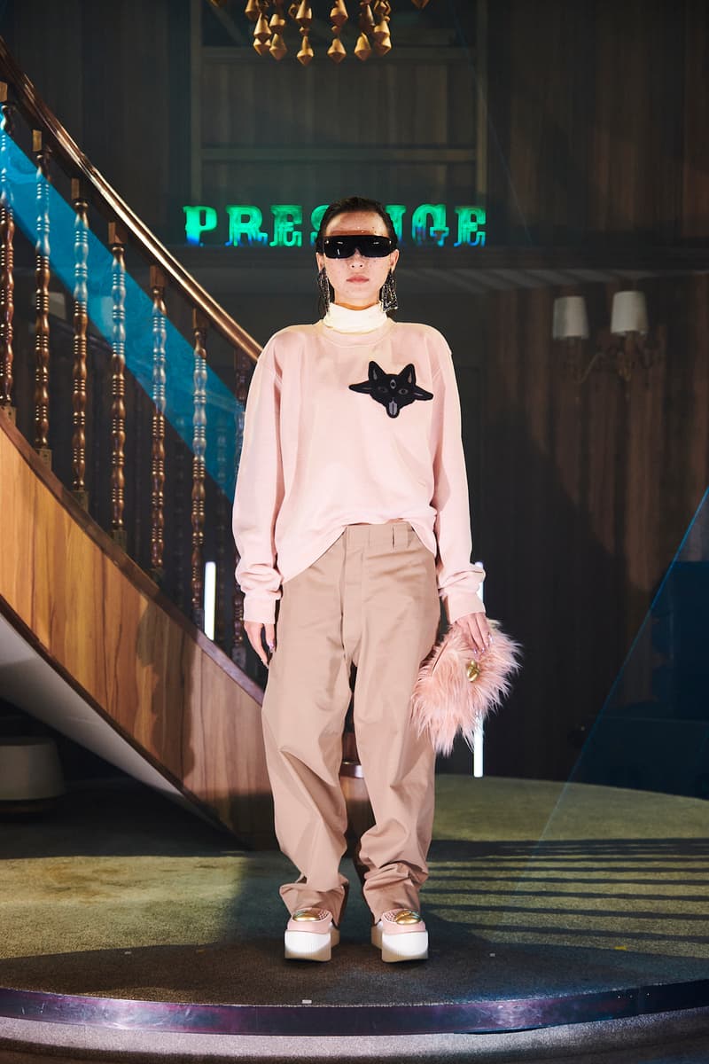  AVメーカーが展開するプレステージ アパレルのファッションショーに潜入 av prestige apparel fall winter 2023 collection recap