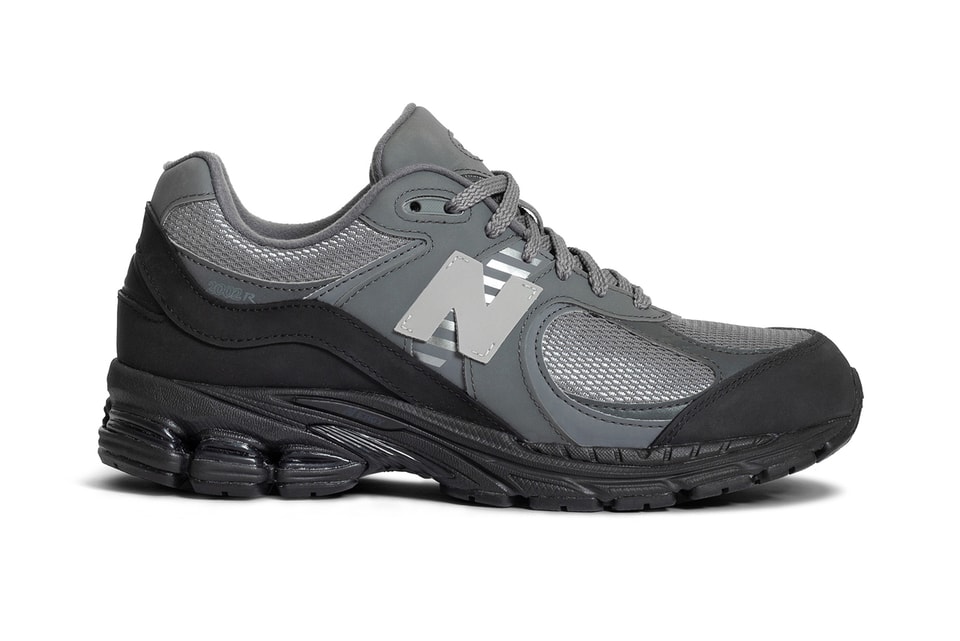 ザ・ベースメント x NB 2002Rに新色 ダークスレートが登場 | Hypebeast.JP
