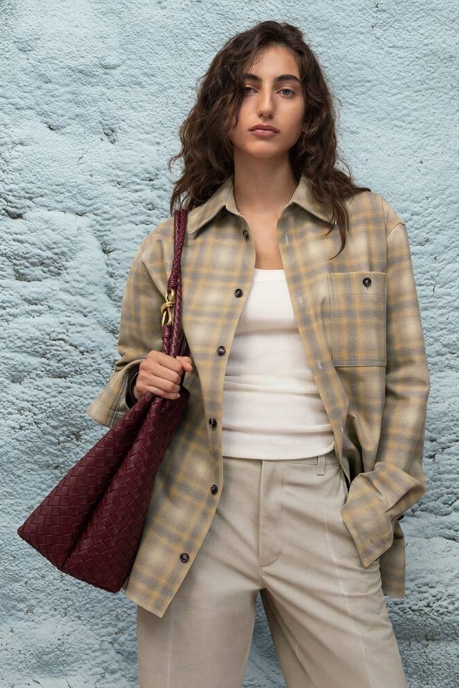 ボッテガヴェネタから新作バッグ アンディアーモが発売 Bottega Veneta Andiamo Bag Summer 2023 Matthieu Blazy Bags Accessories Intrecciato Weave Daniel Lee $7900 USD
