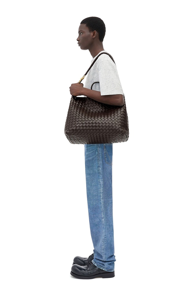 ボッテガヴェネタから新作バッグ アンディアーモが発売 Bottega Veneta Andiamo Bag Summer 2023 Matthieu Blazy Bags Accessories Intrecciato Weave Daniel Lee $7900 USD