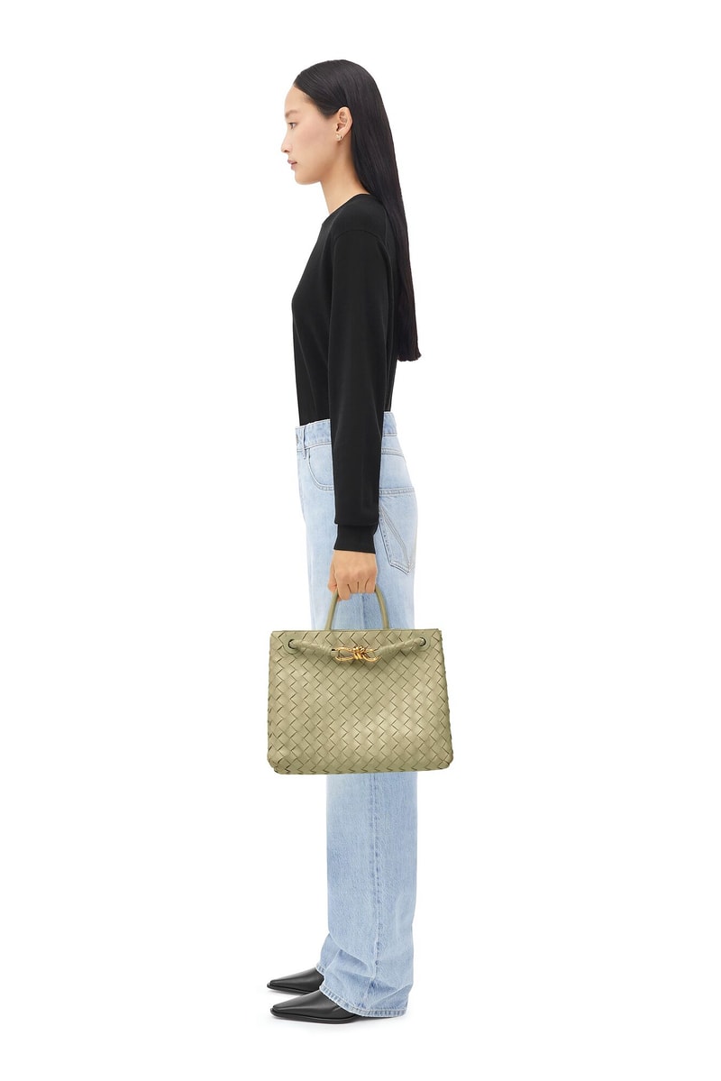 ボッテガヴェネタから新作バッグ アンディアーモが発売 Bottega Veneta Andiamo Bag Summer 2023 Matthieu Blazy Bags Accessories Intrecciato Weave Daniel Lee $7900 USD