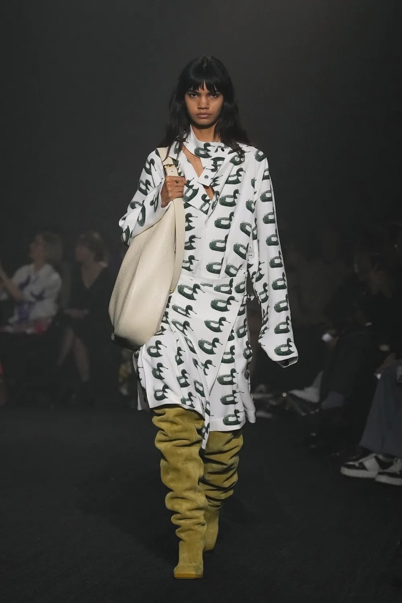 バーバリー 2023年秋冬コレクション Daniel Lee Burberry Fall Winter 2023 Runway Debut Collection London Fashion Week FW23 Bottega Veneta Review Hypebeast Check Prorsum