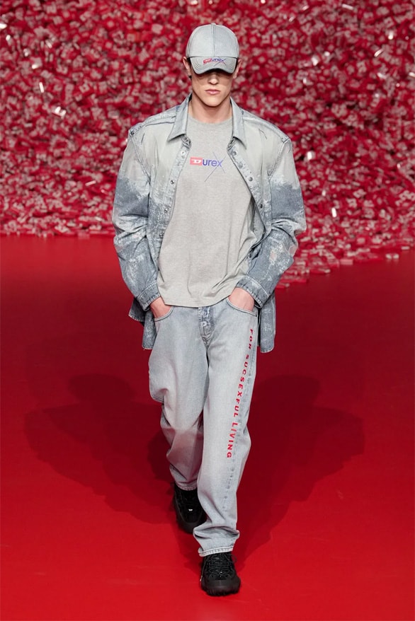 ディーゼル2023年秋冬コレクション Diesel Fall Winter 2023 Milan Fashion Week mfw fw23 glenn Martens womenswear menswear denim runway show