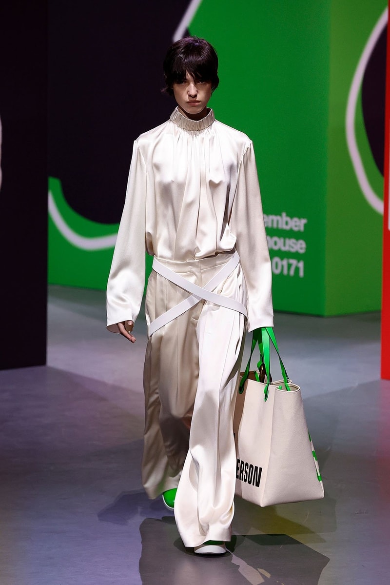 JWアンダーソン 2023年秋冬ウィメンズコレクション JW Anderson Fall Winter 2023 London Fashion Week FW23 Runway Show Jonathan Anderson michael clark company 