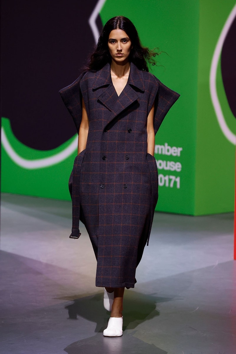 JWアンダーソン 2023年秋冬ウィメンズコレクション JW Anderson Fall Winter 2023 London Fashion Week FW23 Runway Show Jonathan Anderson michael clark company 
