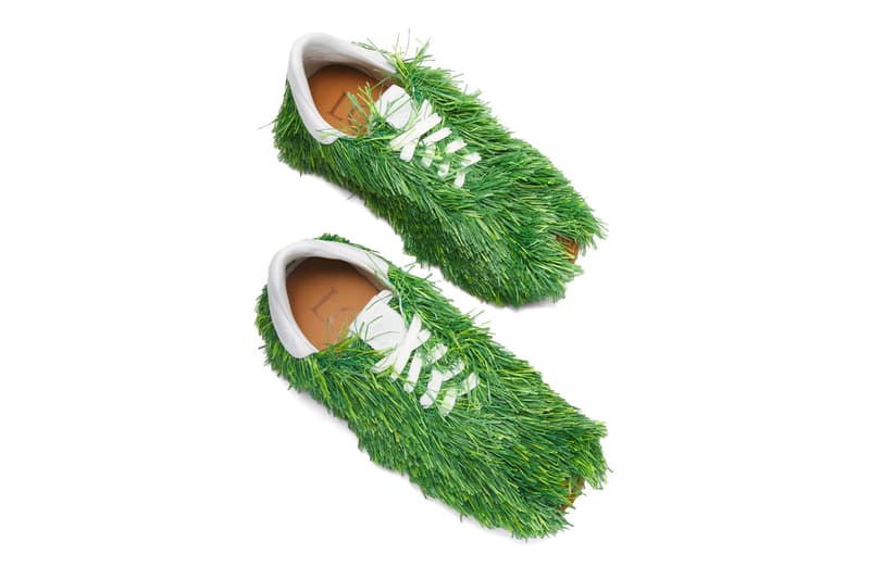 ロエベ 2023年春夏コレクションから草を纏ったようなスニーカーが登場 LOEWE Spring Summer 2023 Grass Sneaker M816282X84 ss23 Jonathan Anderson footwear fashion