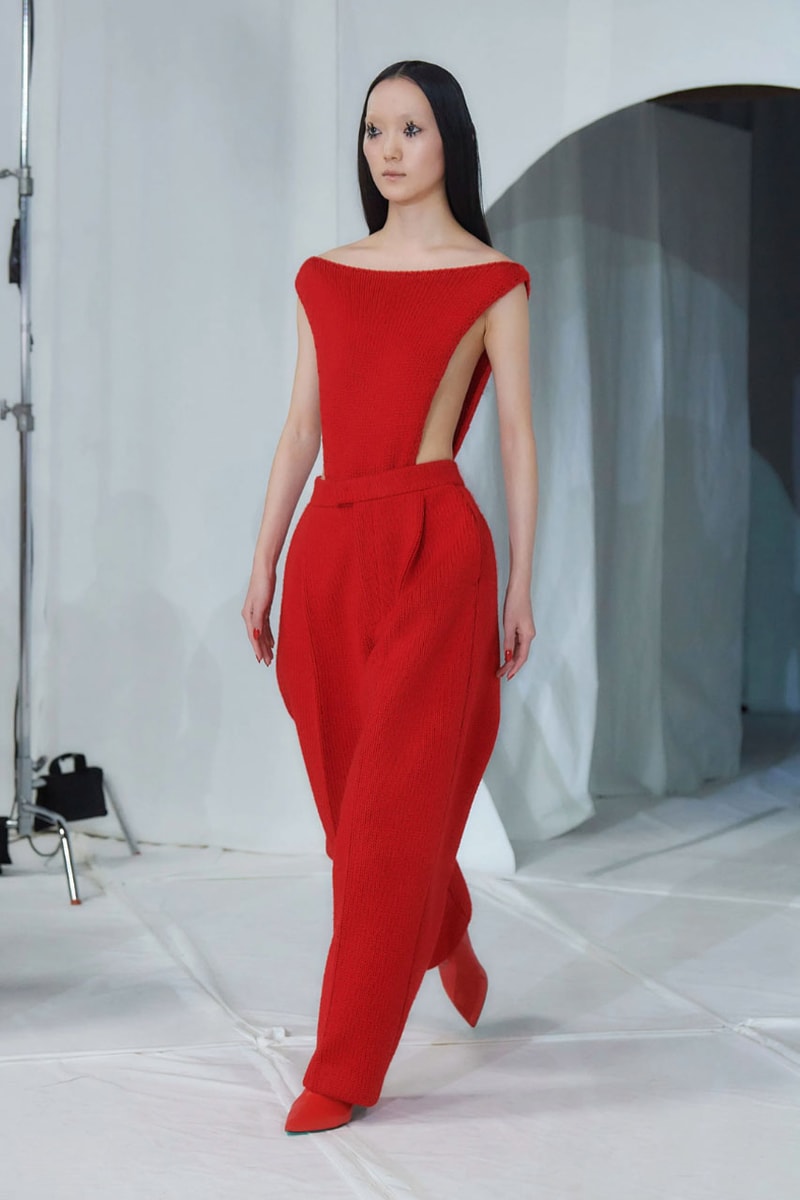 マルニ 2023年秋冬コレクション  Marni Fall winter23 Makes Striking Statements With Just Four Colors In Tokyo, creative director Francesco Risso presented the range at Yoyogi National Gymnasium.