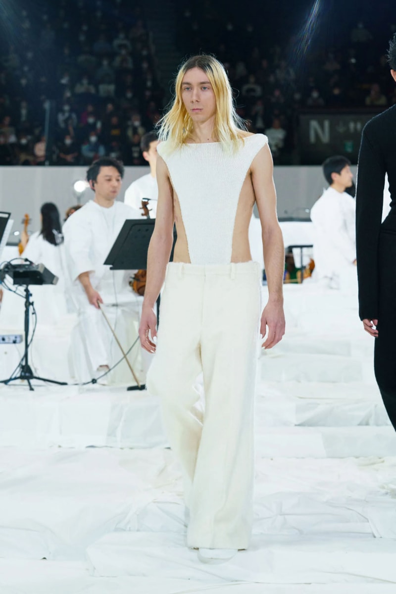 マルニ 2023年秋冬コレクション  Marni Fall winter23 Makes Striking Statements With Just Four Colors In Tokyo, creative director Francesco Risso presented the range at Yoyogi National Gymnasium.
