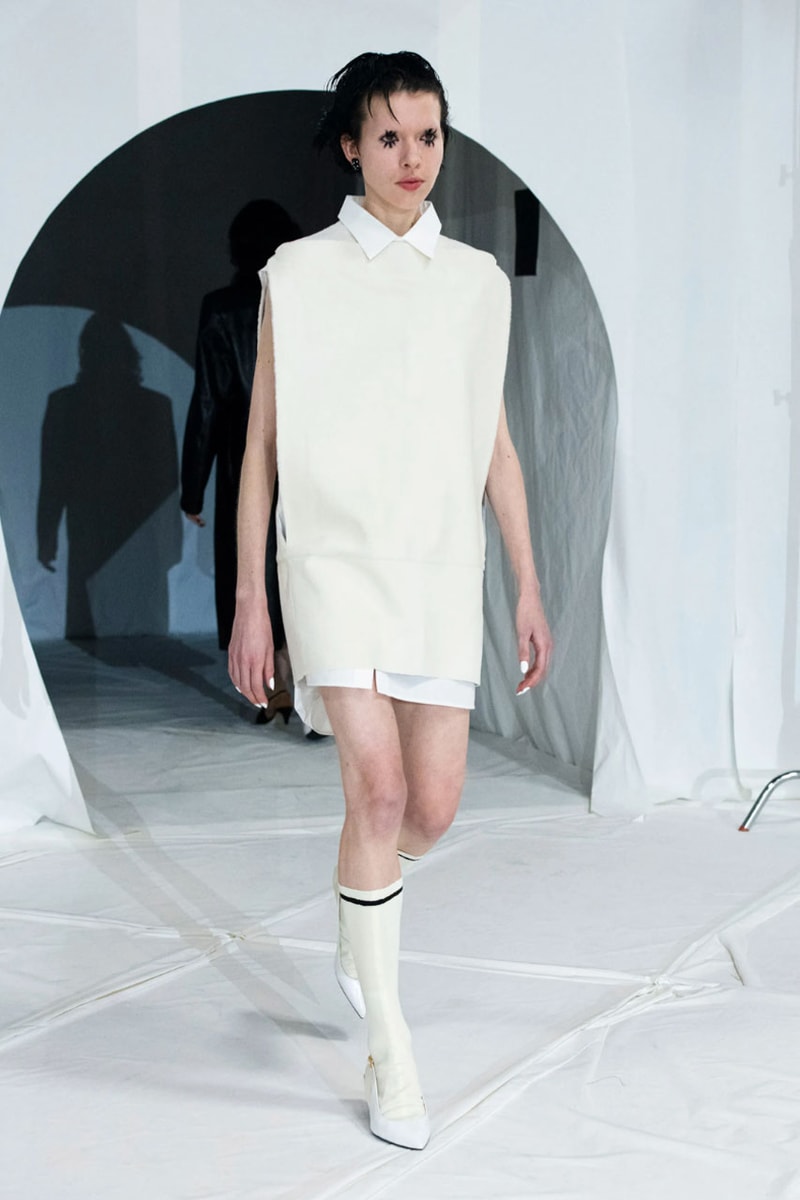 マルニ 2023年秋冬コレクション  Marni Fall winter23 Makes Striking Statements With Just Four Colors In Tokyo, creative director Francesco Risso presented the range at Yoyogi National Gymnasium.