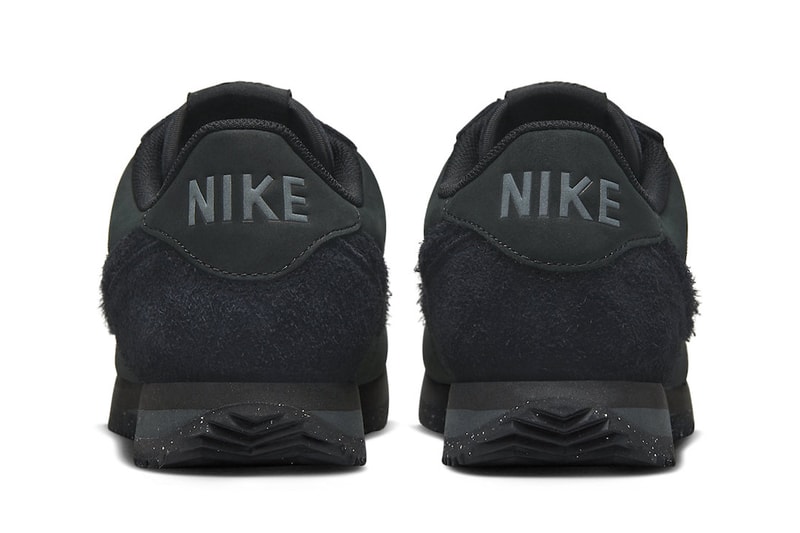 ナイキ コルテッツからシックな印象の最新作 “トリプル ブラック”が登場か Nike Cortez PRM Surfaces in "Triple Black" and Shaggy Suede Details release info premium