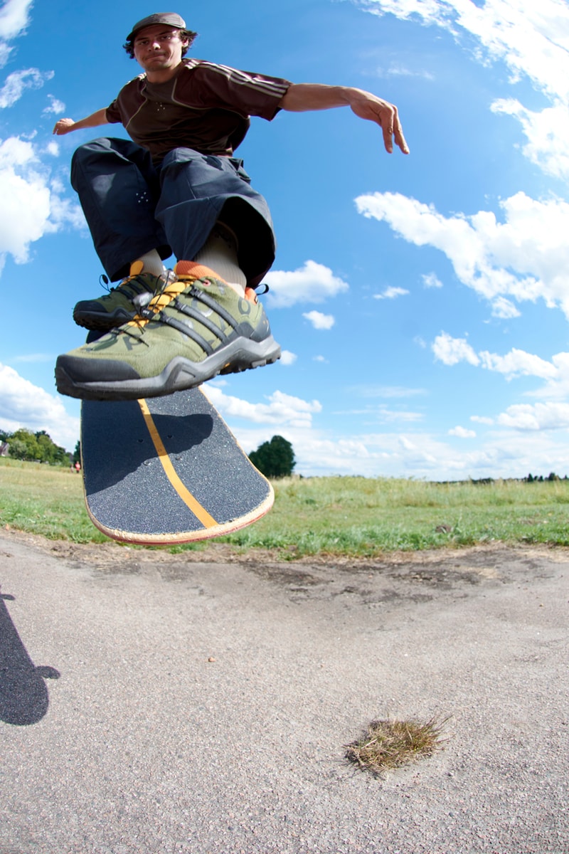 ポップトレーディングカンパニーとアディダス  スケートボーディングのコラボコレクションが発売 Pop Trading Company x adidas Collaboration Skateboarding Campus ADV Terrex Swift R2 GTX Clothing Capsule Release Information Drops