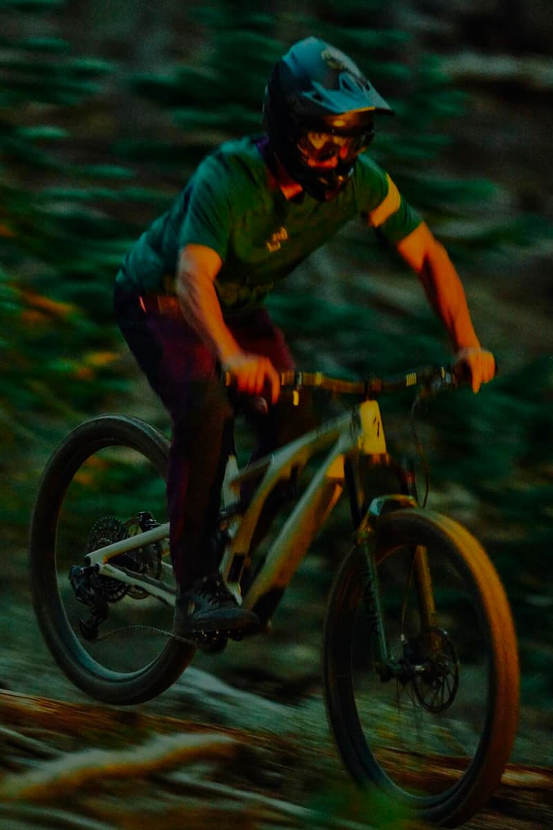 ブレイン デッドと英サイクリングブランド ラファがコラボコレクションを発売 Rapha brain dead mountain bike collaboration tees jackets caps accessories orange purple release info date price