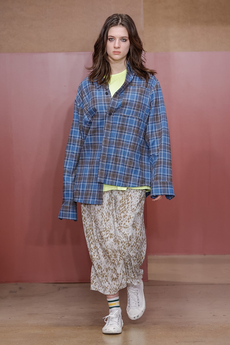 アー・ペー・セー 2023年秋冬コレクション A.P.C. Fall Winter 2023 FW23 Runway Show Collection Jean Touitou Maman Je Sors Ce soir Mom, I’m Going Out Tonight 