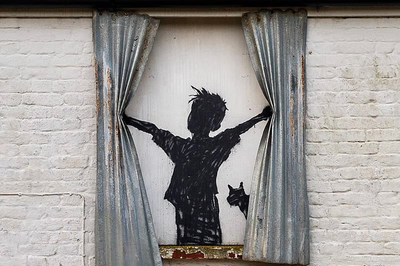 空き家の外壁に描かれたバンクシーの新作が取り壊されてしまう事態に Banksy Morning is Broken Destroyed Herne Bay Kent