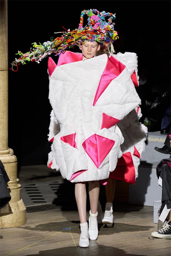 コム デ ギャルソン 2023年秋冬コレクション Comme des Garçons Fall Winter 2023 Paris Fashion Week rei kawakubo pfw fw23 designer womenswear menswear art abstract runway show