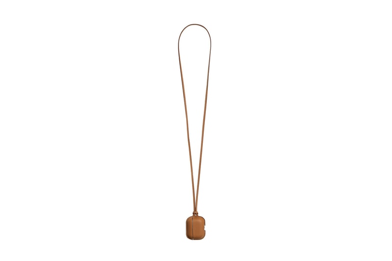 アップルウォッチ エルメスからレザーストラップを含む新作コレクションが登場 Hermès Unveils Equestrian-Inspired Apple Accessories