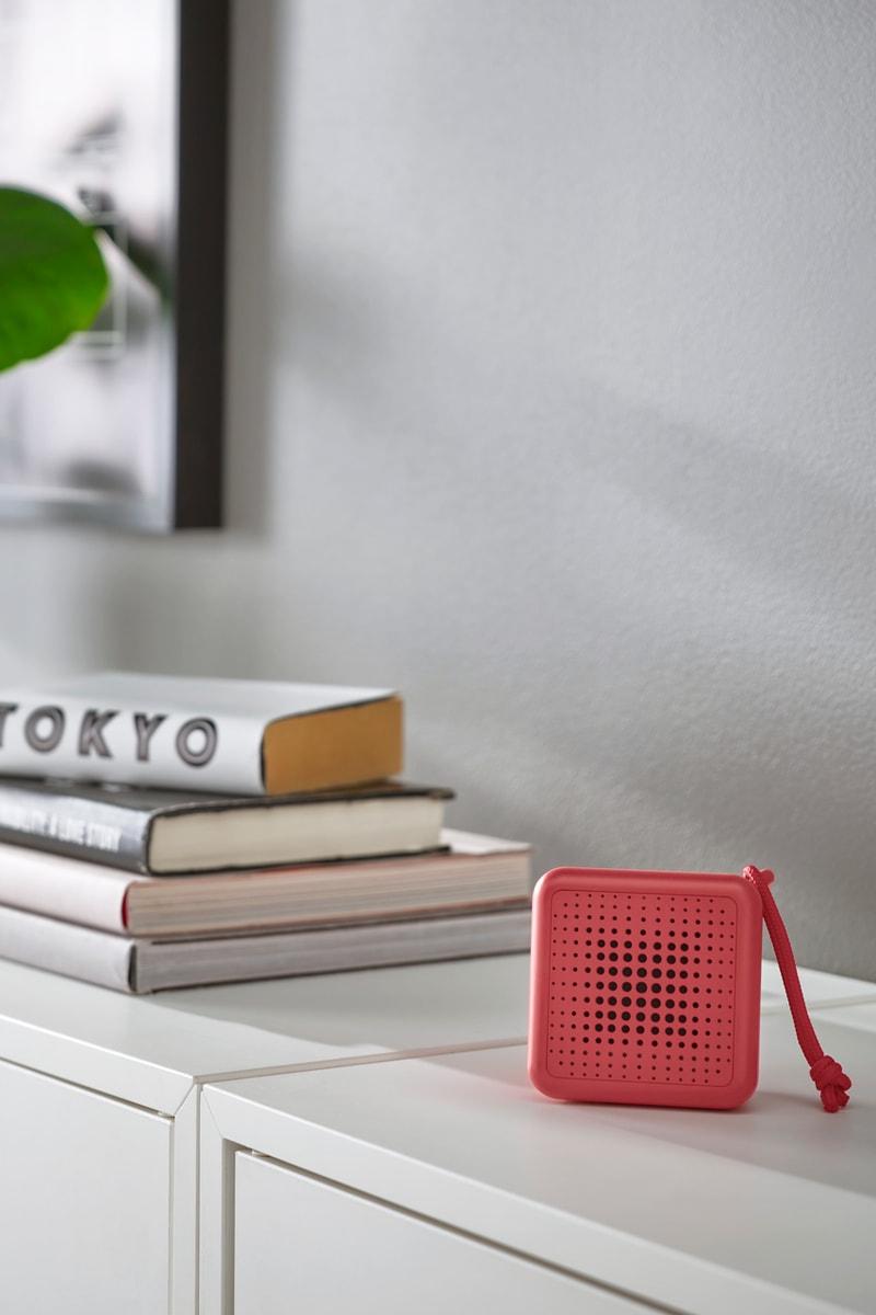 イケアからわずか15ドルの防水ブルートゥーススピーカーが登場 ikea vappeby waterproof bluetooth speaker 15 usd paring 80 hour playtime info photos review buying guide