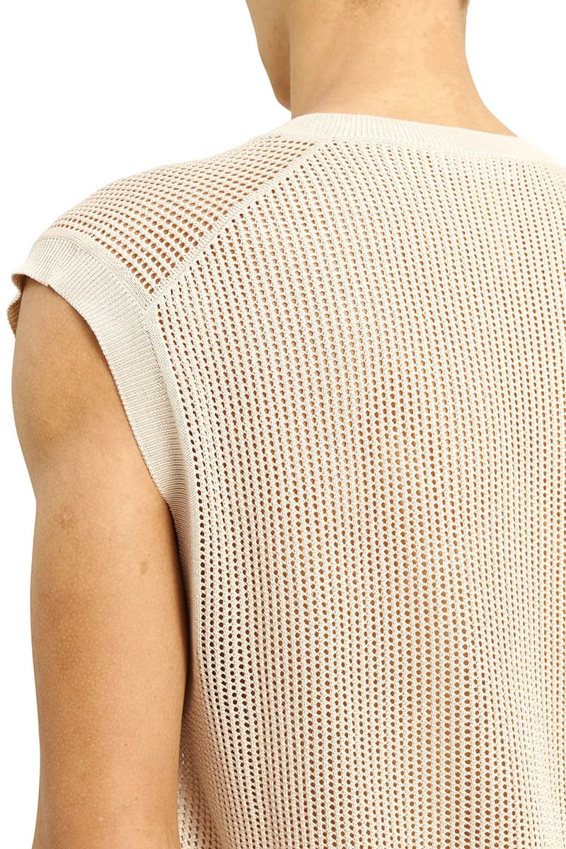 プラダの新作タンクトップが約14万円で販売中 Prada Silk Cotton Knit Vest Tank Top Beige Viral Très Bien Miuccia Prada Raf Simons Menswear 