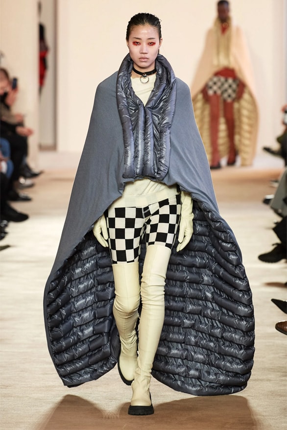 アンダーカバー 2023年秋冬ウィメンズコレクション Undercover Fall Winter 2023 Paris Fashion Week pfw fw23 collection menswear womenswear Jun Takahashi runway show