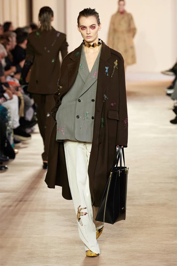 アンダーカバー 2023年秋冬ウィメンズコレクション Undercover Fall Winter 2023 Paris Fashion Week pfw fw23 collection menswear womenswear Jun Takahashi runway show