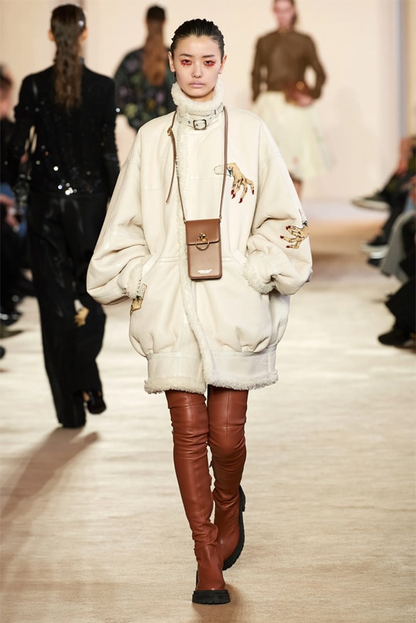 アンダーカバー 2023年秋冬ウィメンズコレクション Undercover Fall Winter 2023 Paris Fashion Week pfw fw23 collection menswear womenswear Jun Takahashi runway show