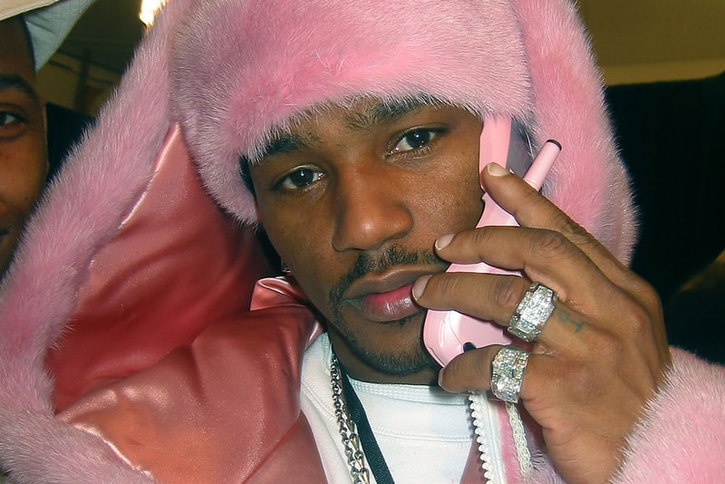 重鎮ラッパー キャムロンが代名詞とも言える写真を無断使用したとして訴えられる Cam'ron Dipset Rapper Iconic Photo Pink Fur Coat Details Lawsuit Legal Photographer Djamilla Rosa Cochran