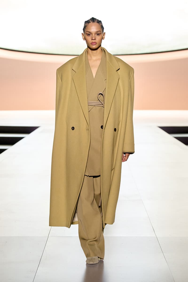 フィア オブ ゴッド 8th コレクション 2023年秋冬 Jerry Lorenzo Underscores the Current of American Luxury With Fear Of God Debut Show Fashion