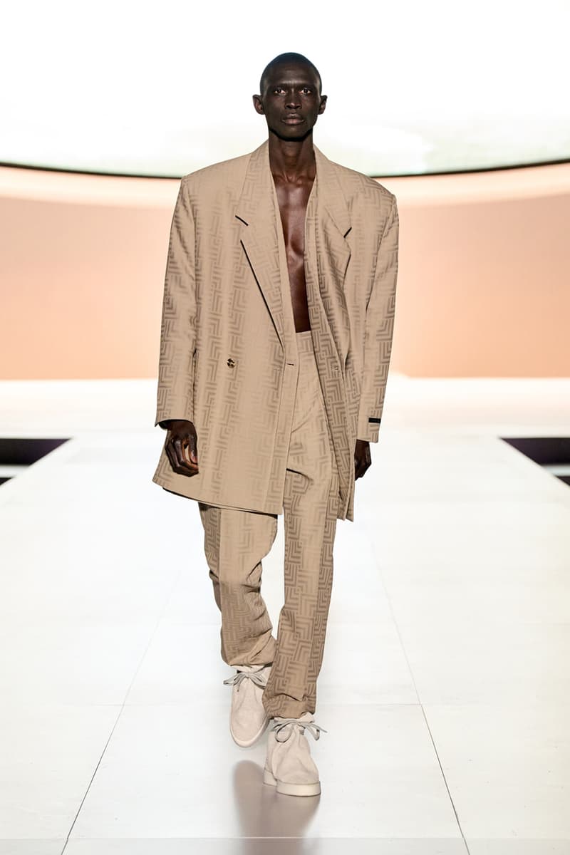 フィア オブ ゴッド 8th コレクション 2023年秋冬 Jerry Lorenzo Underscores the Current of American Luxury With Fear Of God Debut Show Fashion