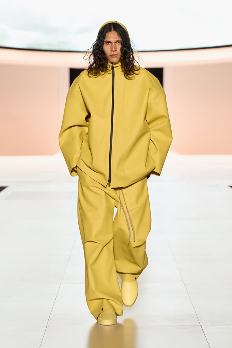 フィア オブ ゴッド 8th コレクション 2023年秋冬 Jerry Lorenzo Underscores the Current of American Luxury With Fear Of God Debut Show Fashion