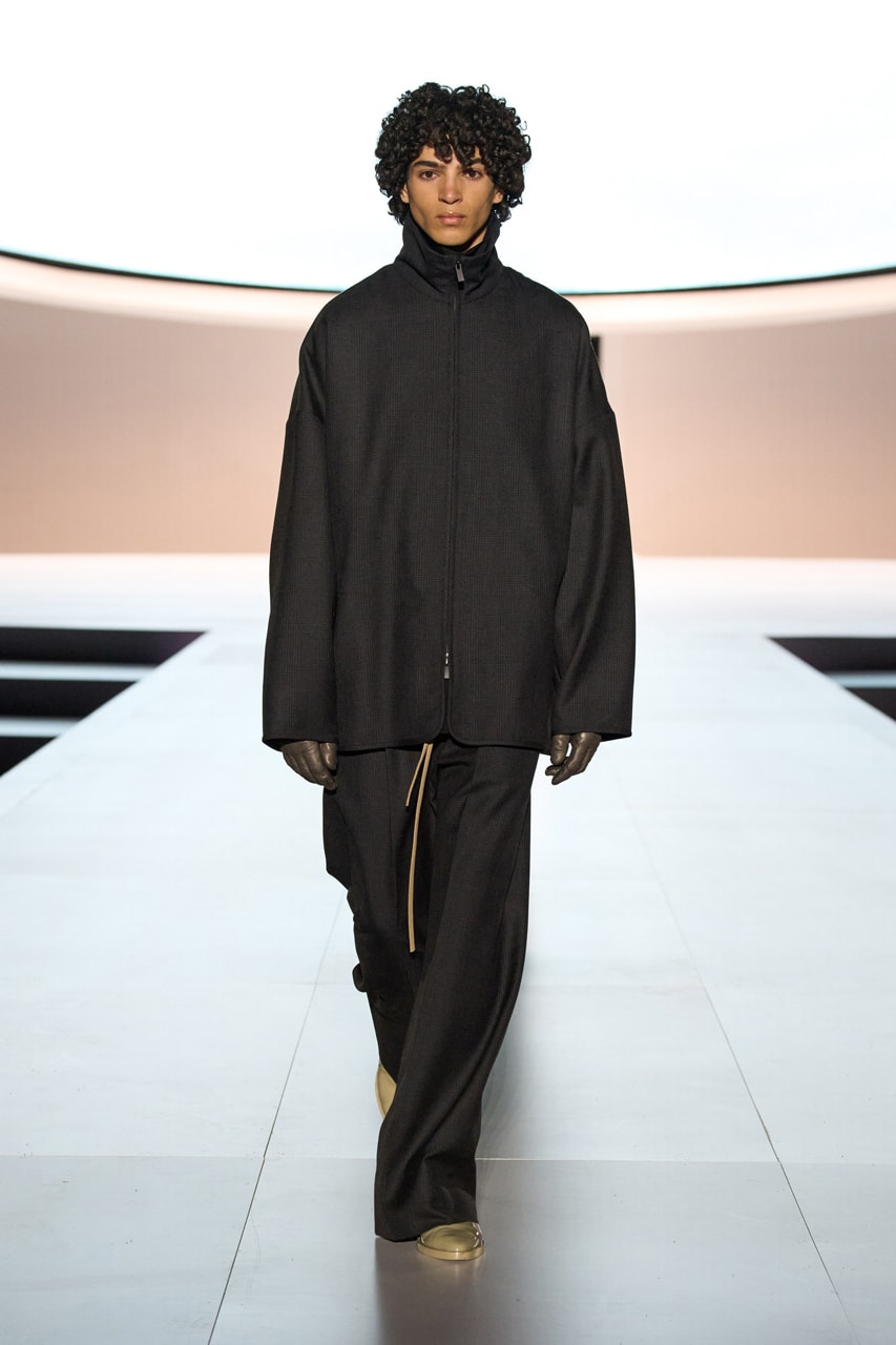 フィア オブ ゴッド 8th コレクション 2023年秋冬 Jerry Lorenzo Underscores the Current of American Luxury With Fear Of God Debut Show Fashion