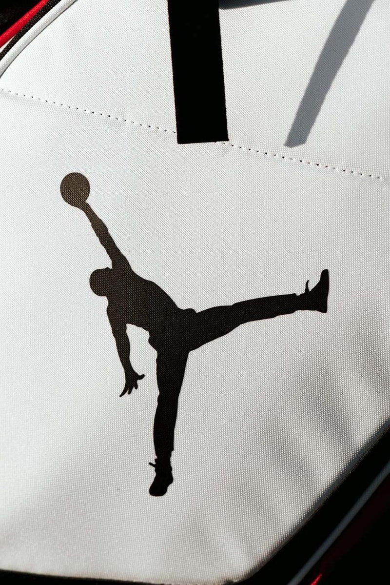 ジョーダン ブランドから新たなゴルフグッズとして“フェードアウェイ”キャディバッグが登場 air jordan fadeaway golf bag stand nike white red black jumpman varsity