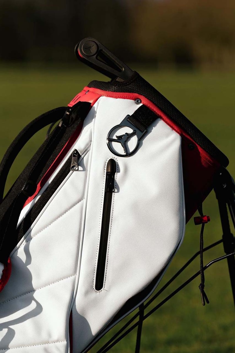 ジョーダン ブランドから新たなゴルフグッズとして“フェードアウェイ”キャディバッグが登場 air jordan fadeaway golf bag stand nike white red black jumpman varsity