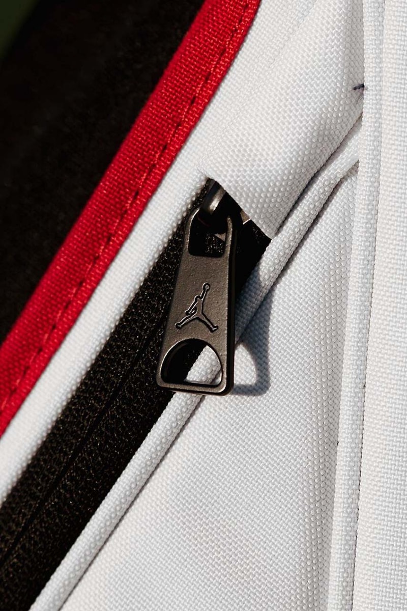 ジョーダン ブランドから新たなゴルフグッズとして“フェードアウェイ”キャディバッグが登場 air jordan fadeaway golf bag stand nike white red black jumpman varsity