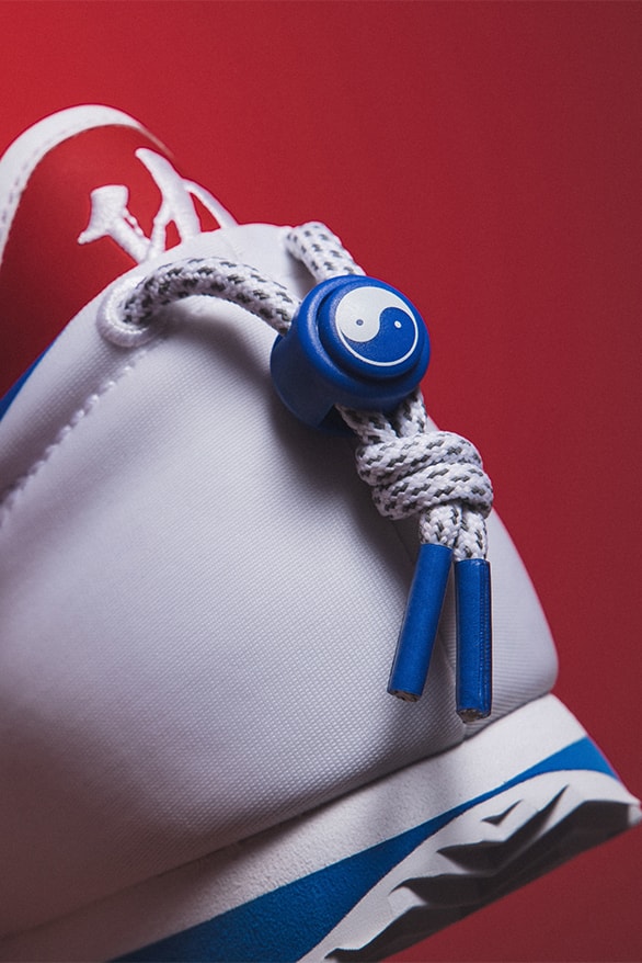 “フォレスト・ガンプ”を纏ったクロットxナイキによるコラボコルテッツが発売 CLOT Nike CLOTEZ red white blue release information details date Edison Chen sneakers footwear hype collaboration dz3239-100