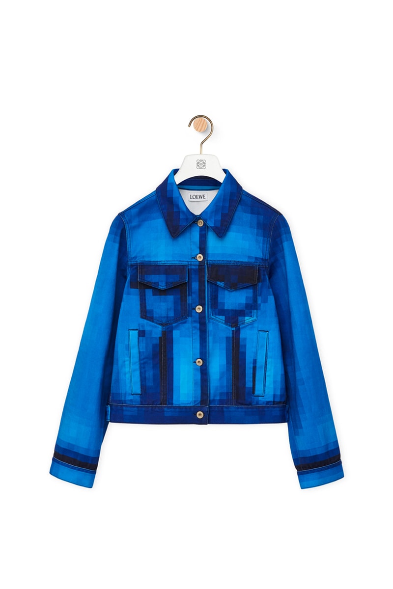 ロエベから話題の“ピクセル”シリーズがデリバリー開始 LOEWE Spring Summer 2023 SS23 Pixel Capsule Jonathan Anderson Jules Moskovtchenko jules.jpeg 