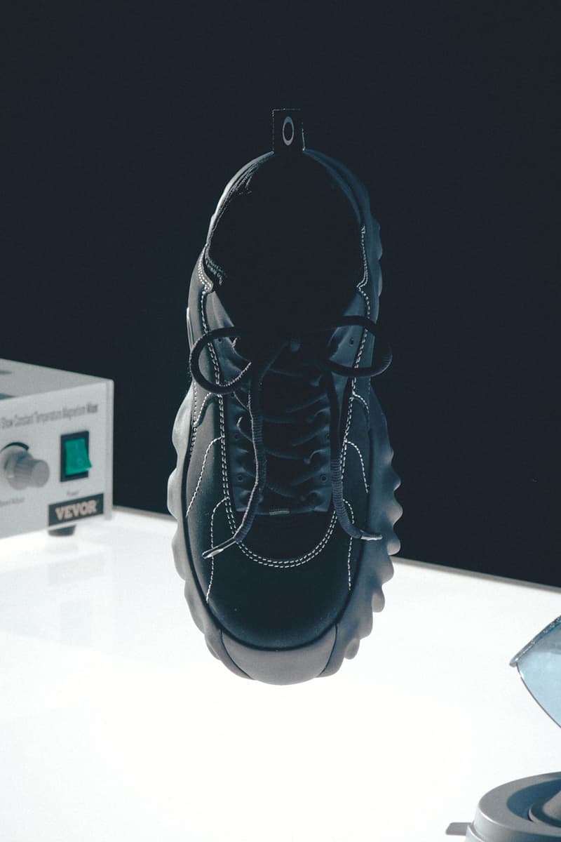 ブレインデッドxオークリーからチョップソーの新色モデル3型が登場 Oakley Factory Team Taps Brain Dead for Reimagined Chop Saw Sneakers