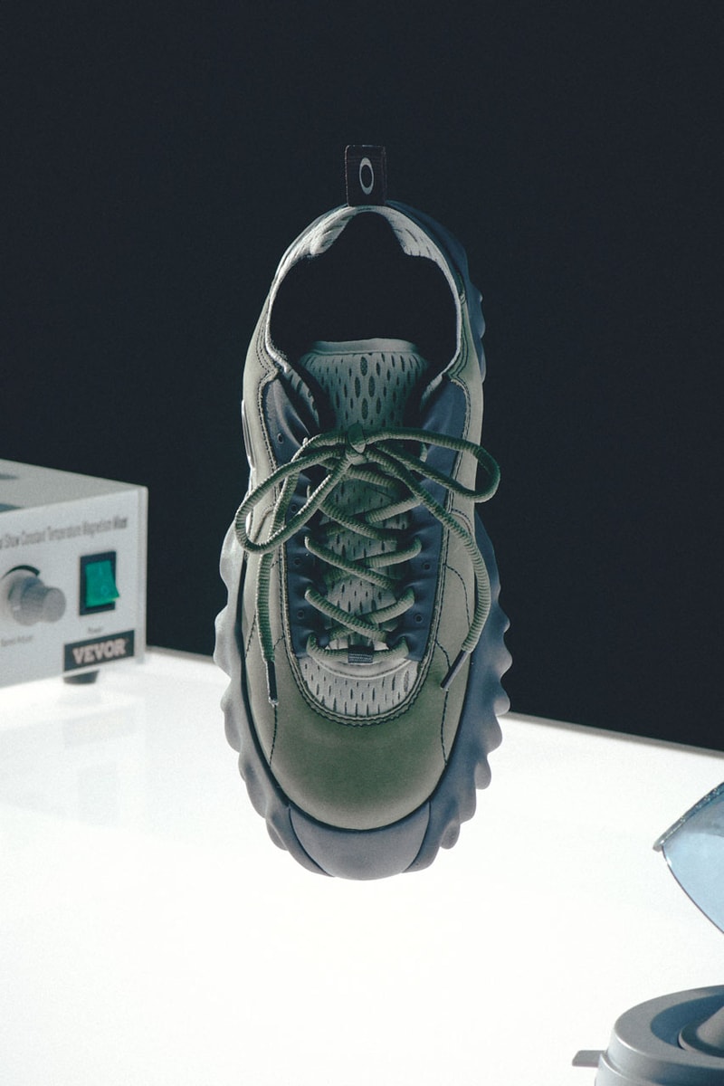 ブレインデッドxオークリーからチョップソーの新色モデル3型が登場 Oakley Factory Team Taps Brain Dead for Reimagined Chop Saw Sneakers