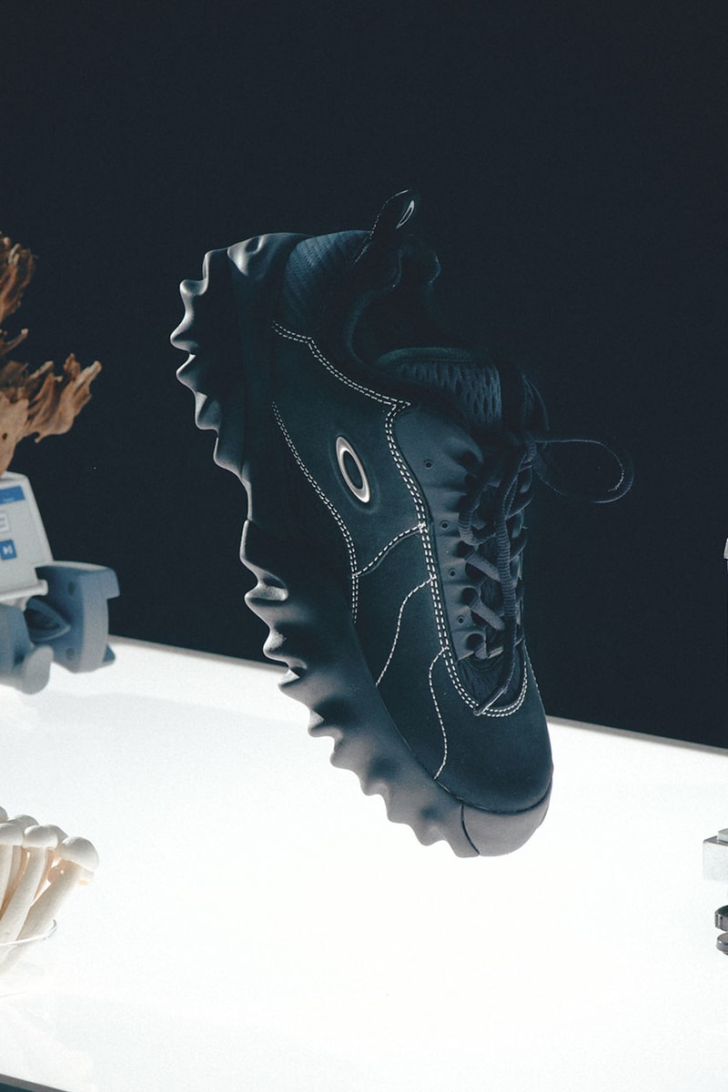 ブレインデッドxオークリーによるコラボチョップソーがついに発売 oakley factory team brain dead chop saw sneakers release info