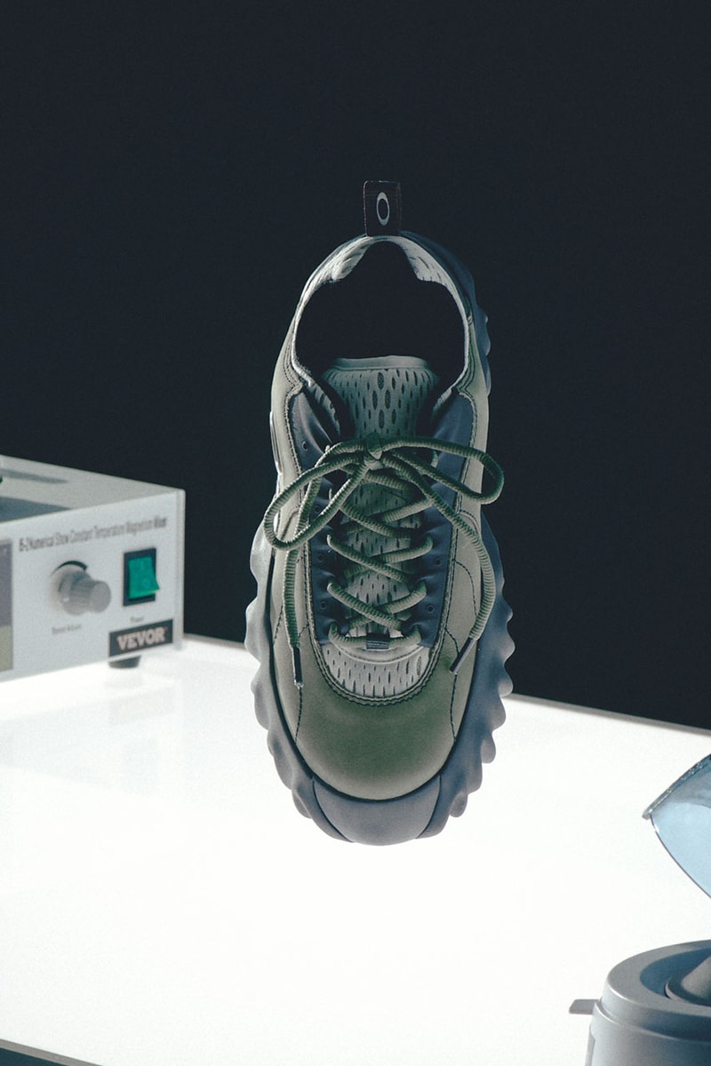 ブレインデッドxオークリーによるコラボチョップソーがついに発売 oakley factory team brain dead chop saw sneakers release info
